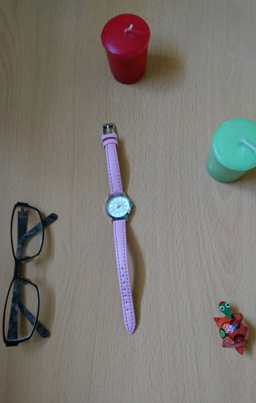Gifts Online 4 U pink ladies watch flatlay