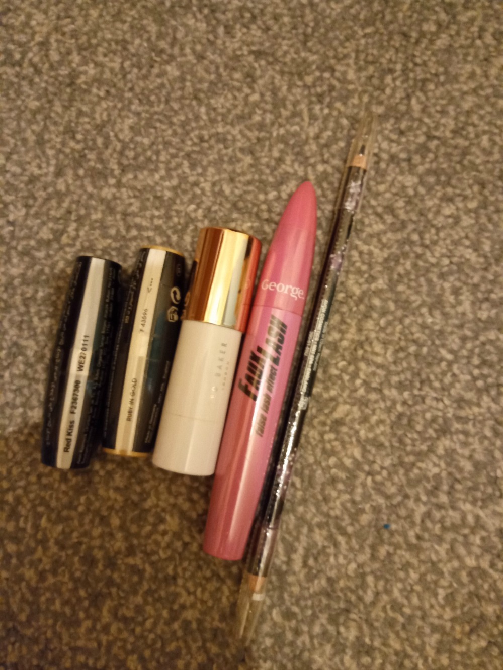 Giveway prize (Items listed above the pic)