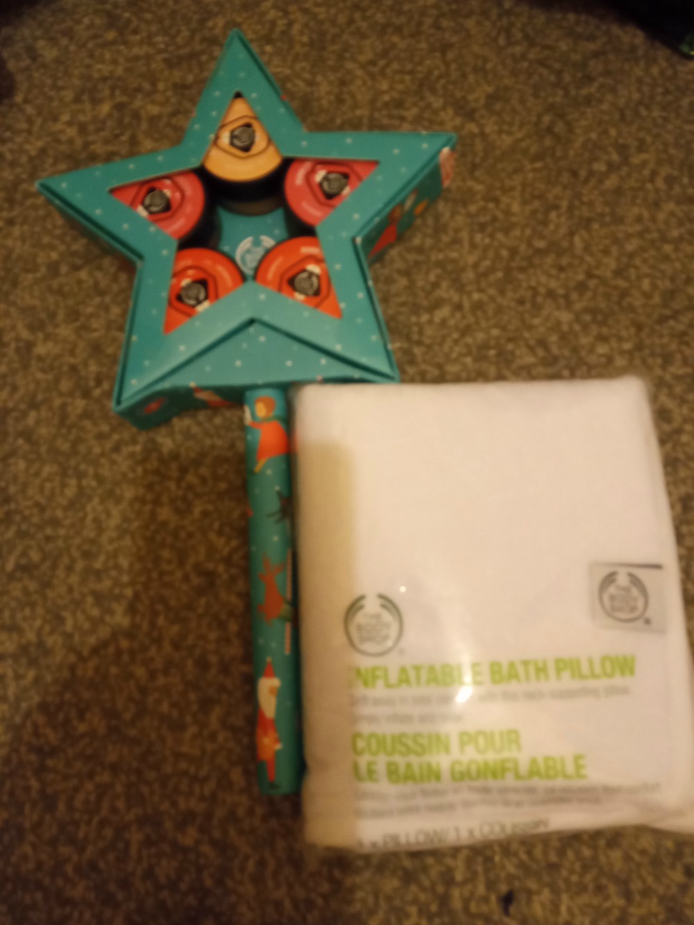 Giveaway prize (items listed above the pic)