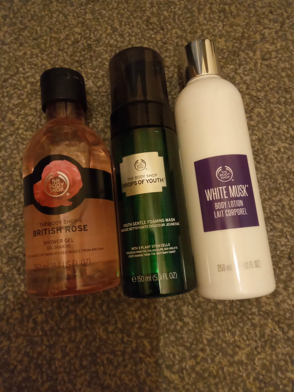 Giveaway prize (Items listed above the pic)